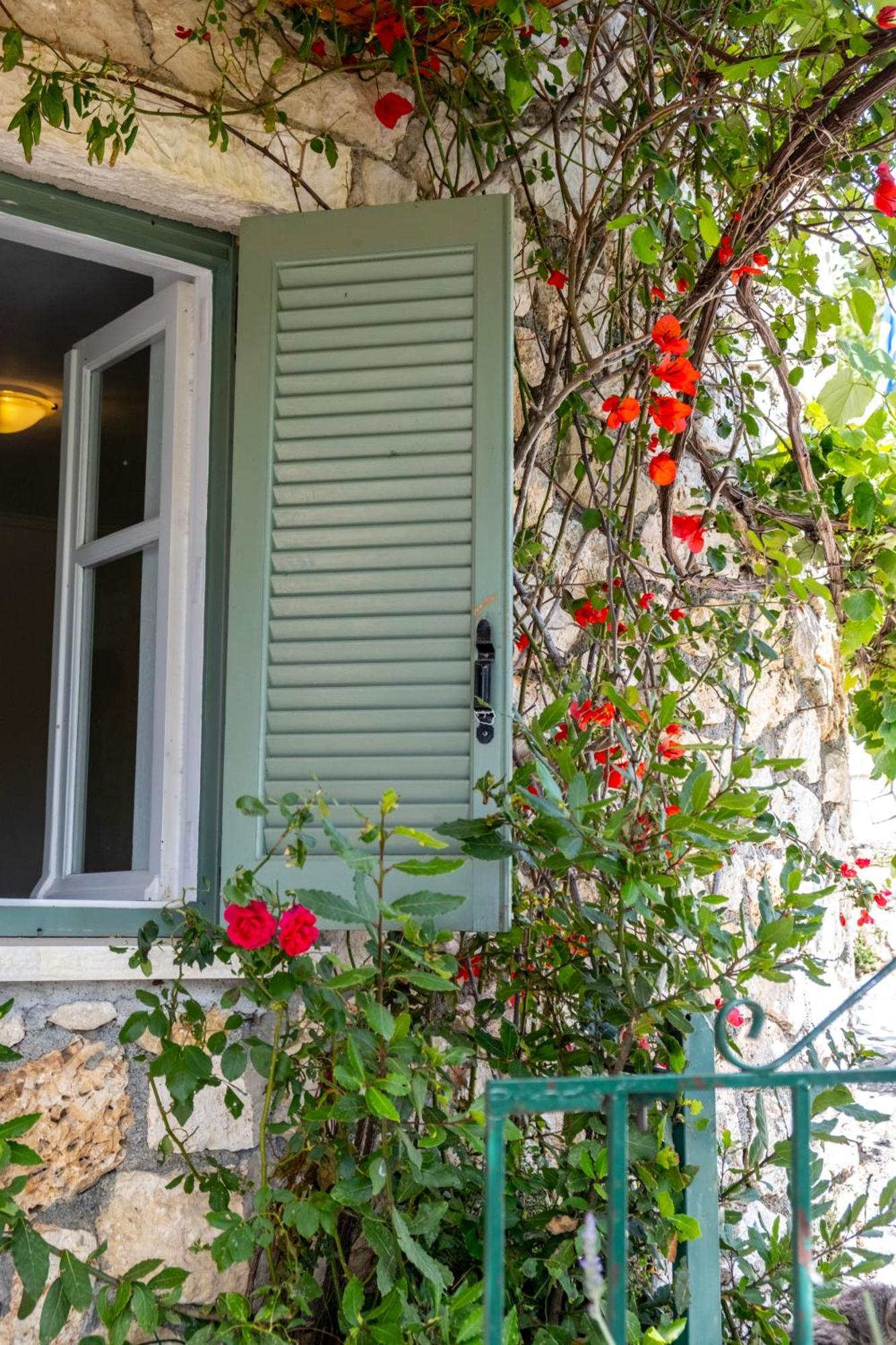 Kerkis Traditional Guesthouse Drymon ภายนอก รูปภาพ